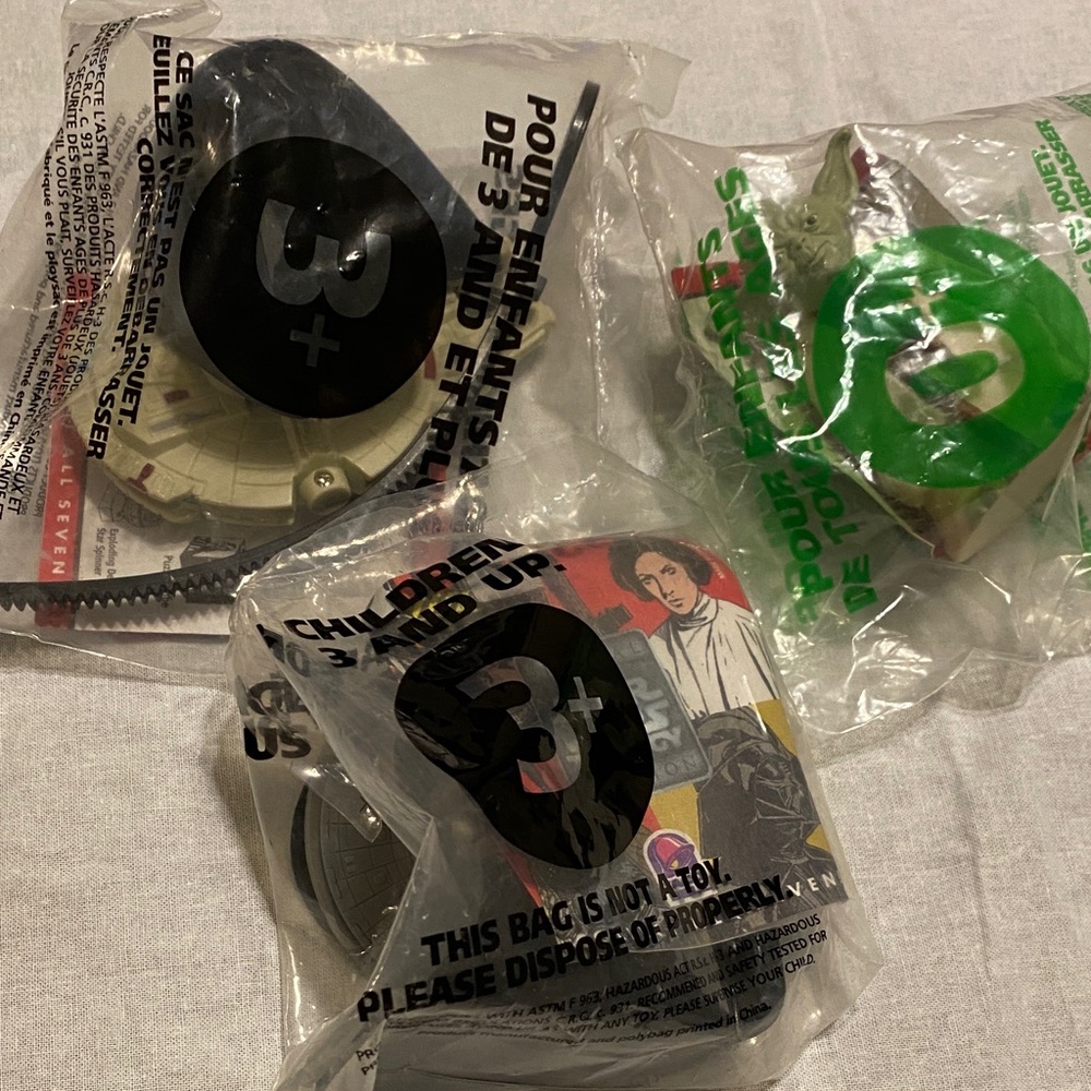 Taco Bell  Happy Meal Toys Set.  Star Wars !